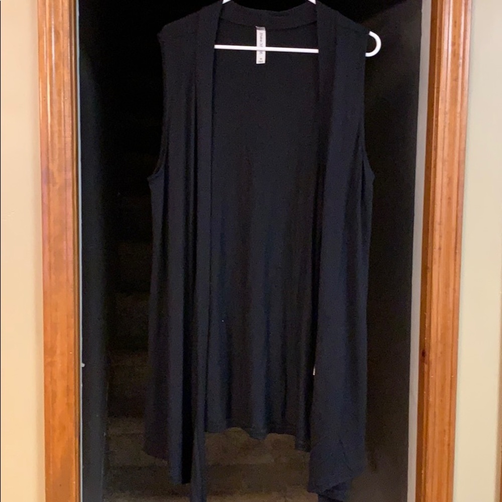 Sleeveless Long shirt 1x